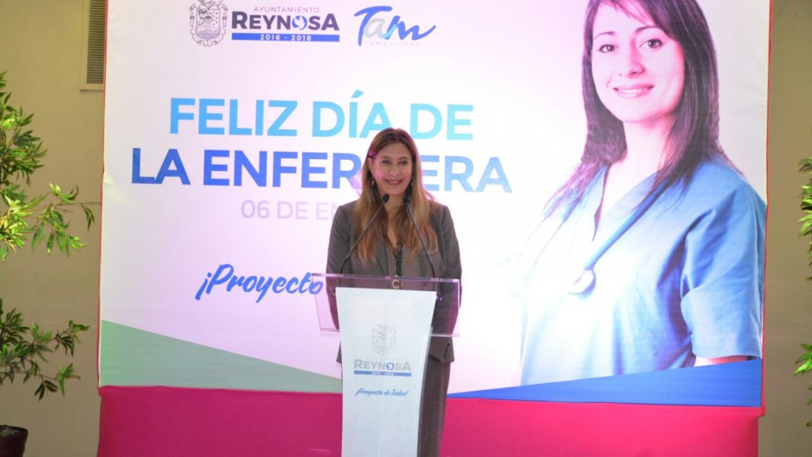 Enfermeras festejan su día en compañía de Alcaldesa 