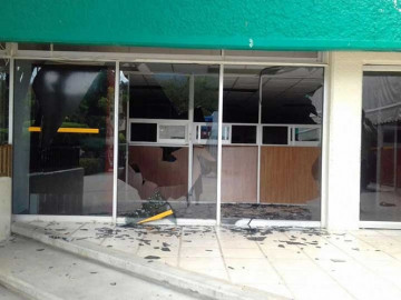 Destrozan oficinas de Subsecretaría de Educación en Chiapas