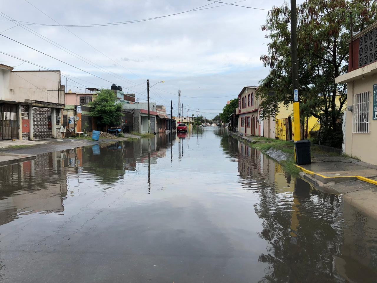 Lluvia inunda zonas bajas de Matamoros 