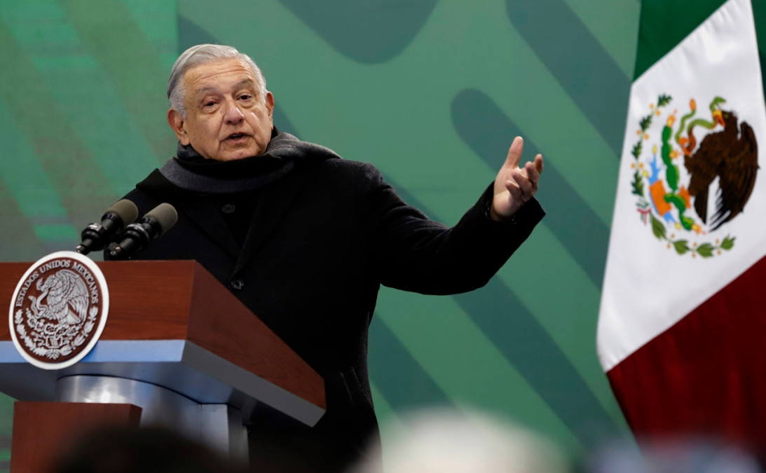 AMLO critica 'Marcha por la democracia en México'