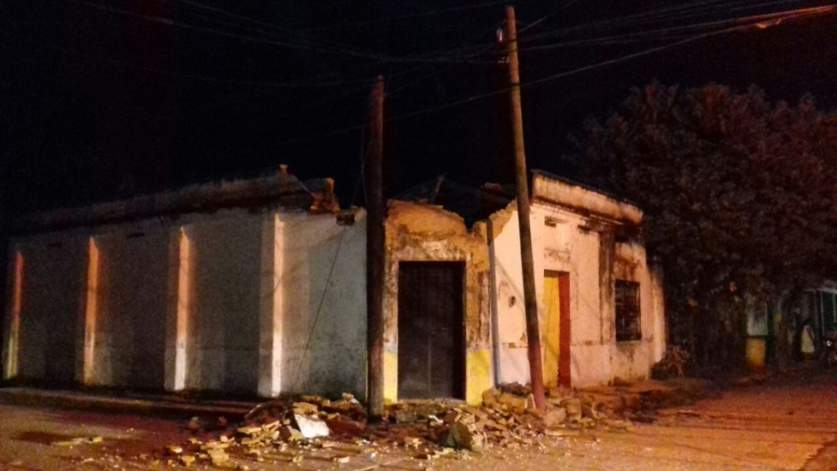 Sismo deja daños y muertes a su paso