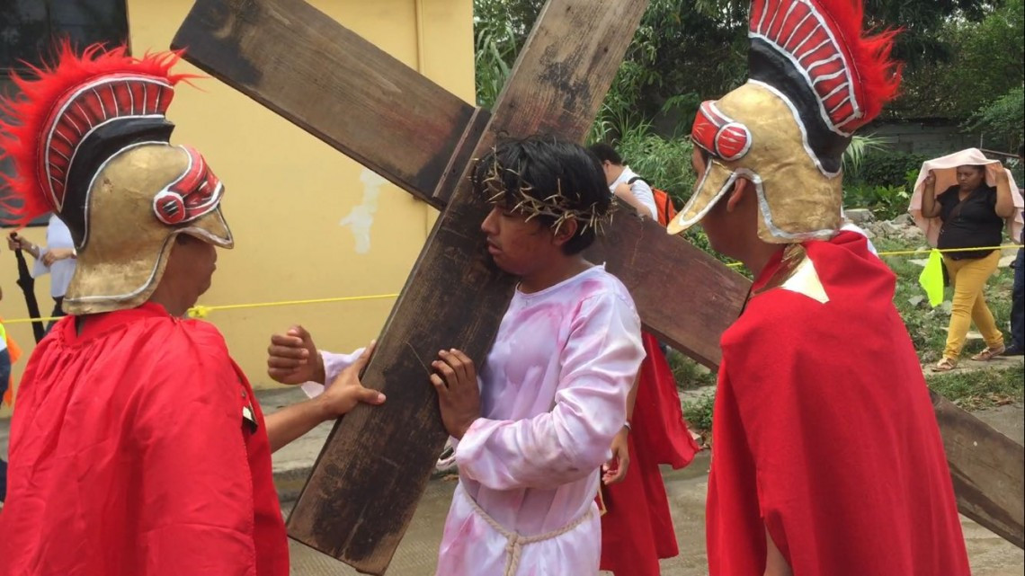 Viacrucis del alma se lleva con gran exito el viernes pasado