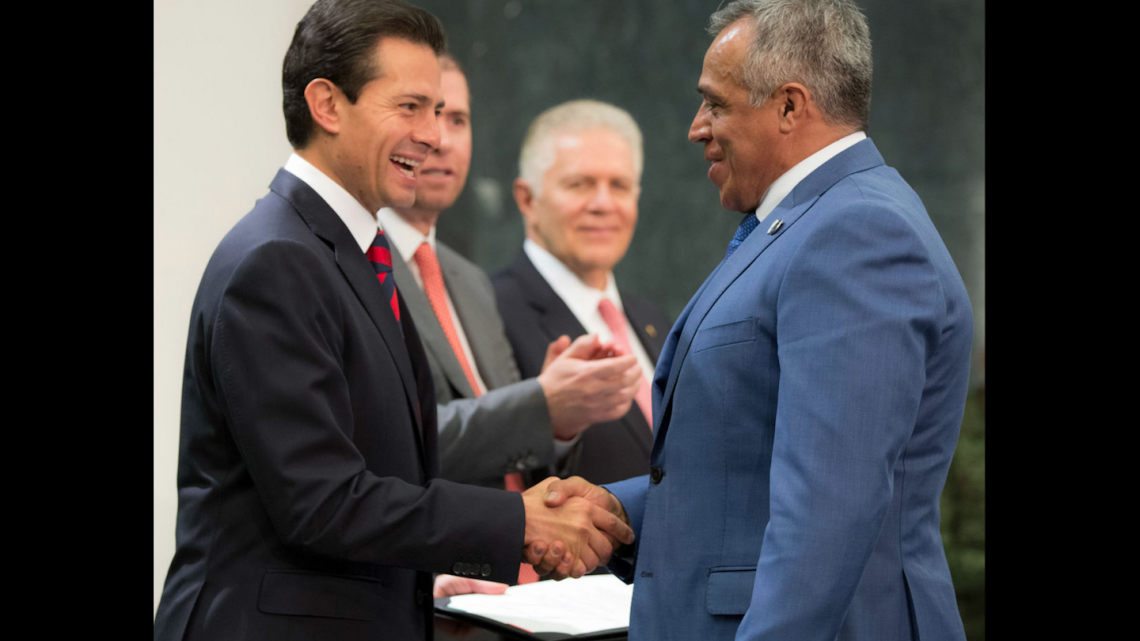 Entrega EPN reconocimiento Premio Nacional de Deportes 2016