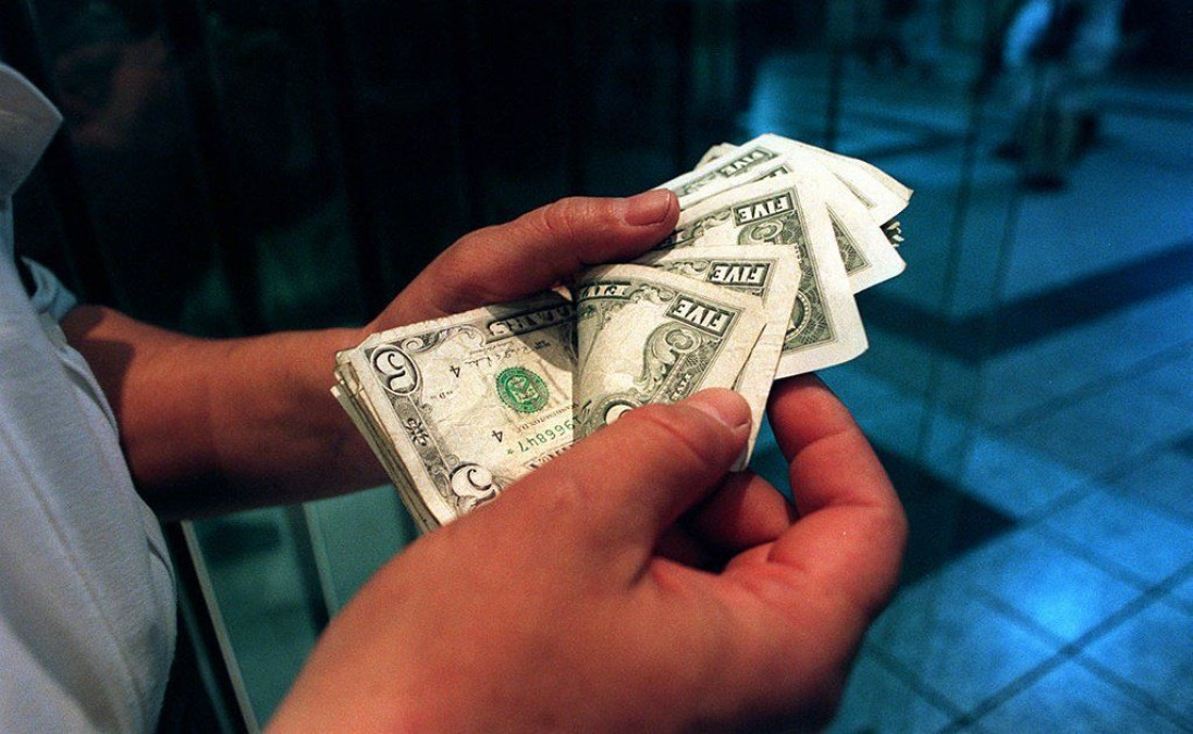 En $17.75 se cotiza el dólar en casas de cambio