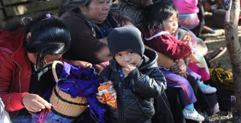 Denuncian un freno de alimentos y medicinas a Tzotziles