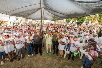 Respaldan en Terranova a Maki Ortiz y Carlos Peña con total apoyo