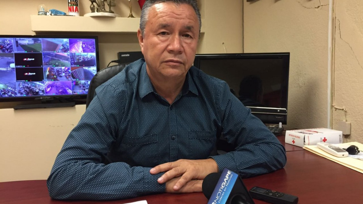 Prohíben uso de celulares en escuelas primarias