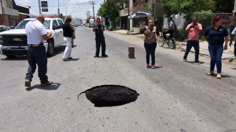 Se registra socavón de 6 metros de profundidad en Matamoros