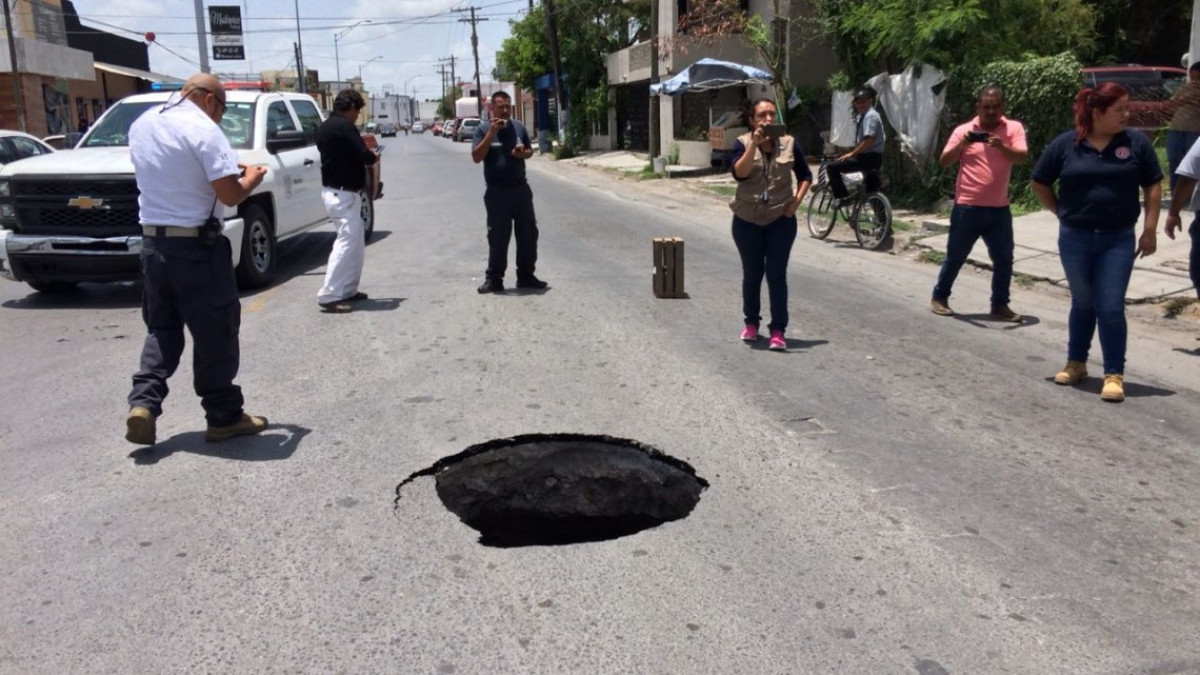Se registra socavón de 6 metros de profundidad en Matamoros