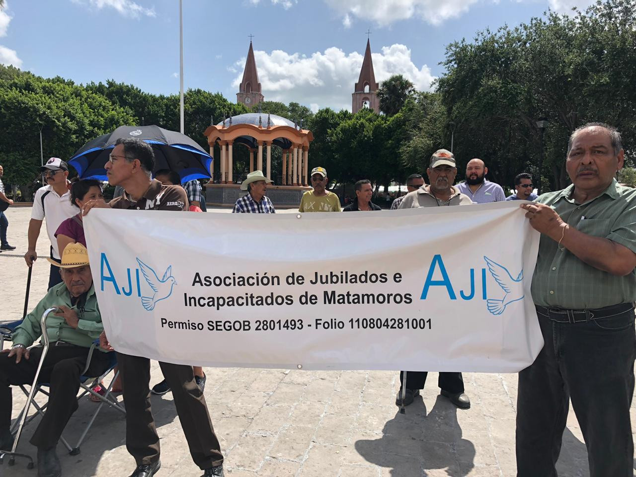 Piden jubilados pago de “Primas Vacacionales”