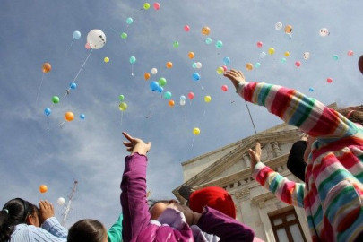 Exhortan a evitar el uso de globos a Reyes Magos por daños ambientales