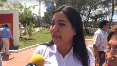 Impartirán cursos de inglés gratuitos a comerciantes de playa Miramar