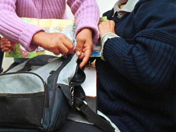 Decomisan navajas con Operativo Mochila 