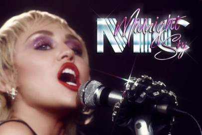 Miley Cyrus presenta adelanto de 'Midnight Sky'