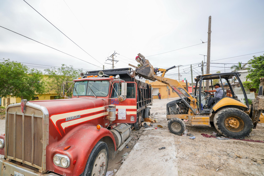 Dejó Alcalde Carlos Peña Ortiz importantes beneficios en Las Torres y Santa Cruz