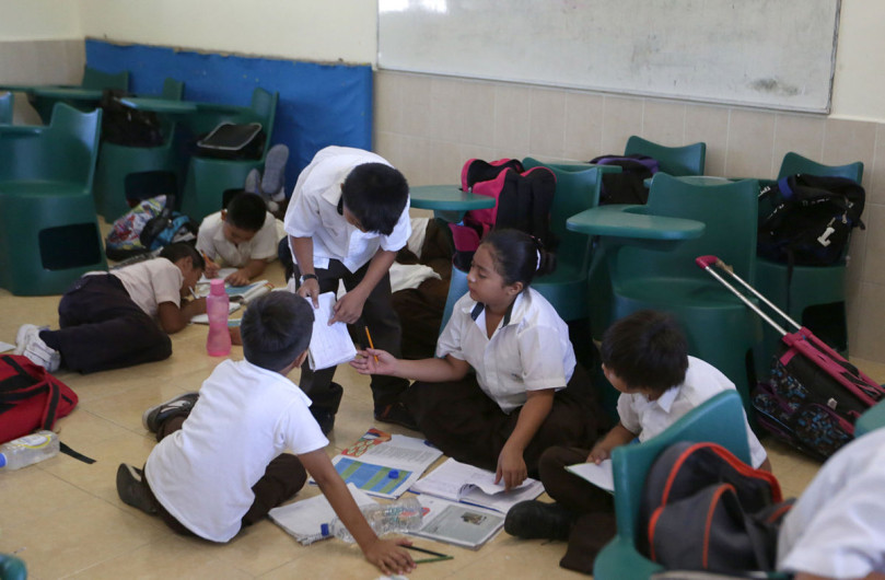 Asamblea Constituyente aprueba educación obligatoria del nivel básico a superior para todos