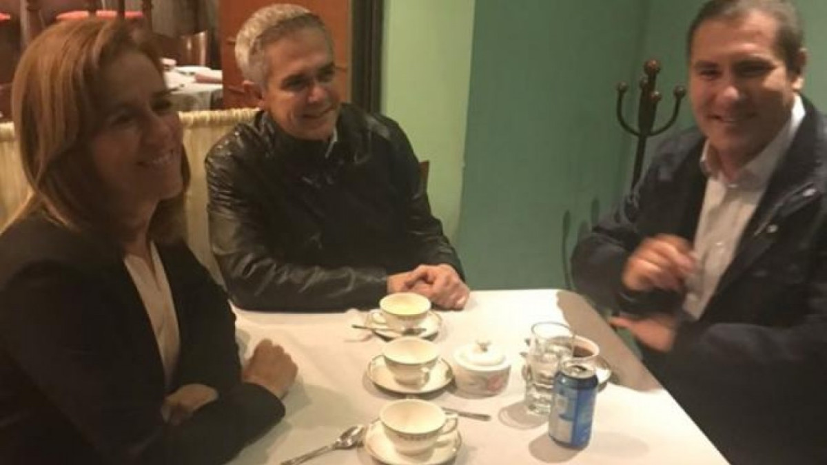 Fotografías de la reunión entre Margarita Zavala, Mancera y Moreno Valle.