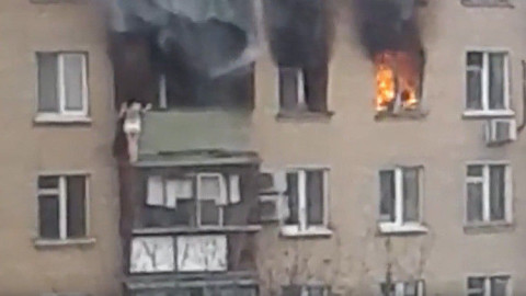 Mujer salta de octavo piso durante un incendio