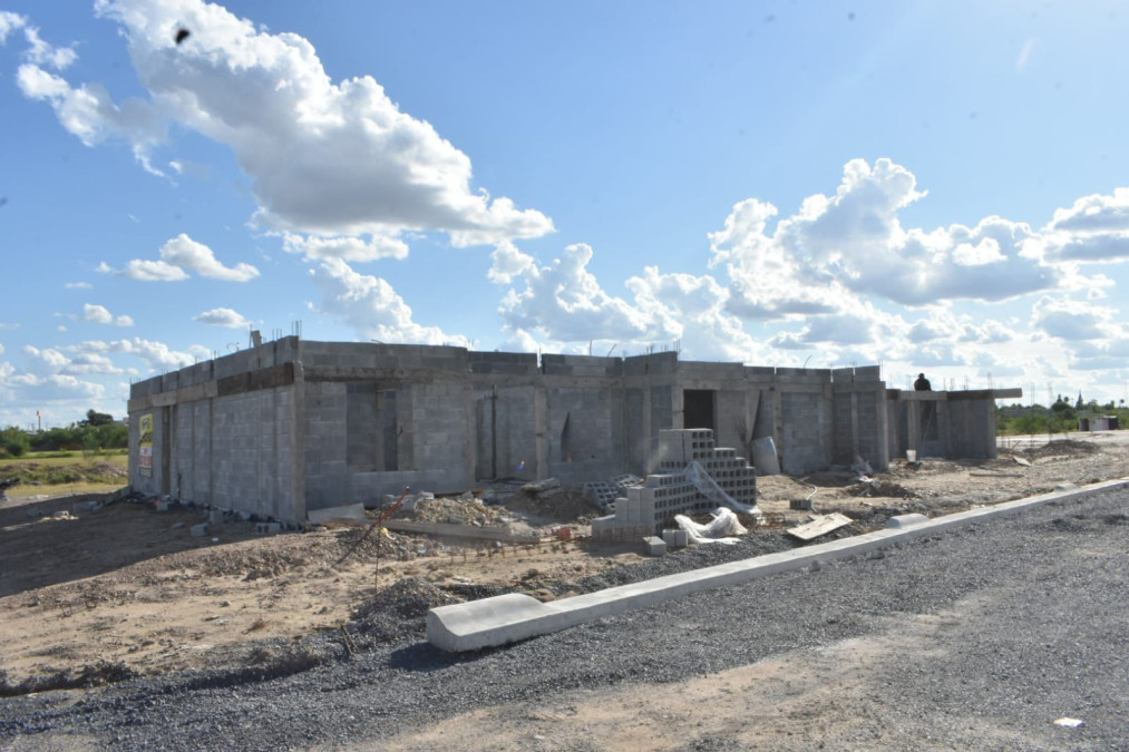 Escasean viviendas y las que existen son caras