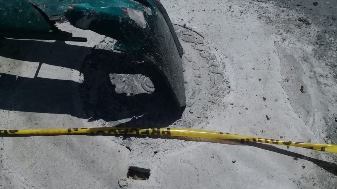 Reposición de tapa de alcantarilla en calle Canales