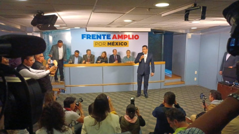 Registran a Francisco García Cabeza de Vaca como aspirante presidencial de Frente Amplio por México