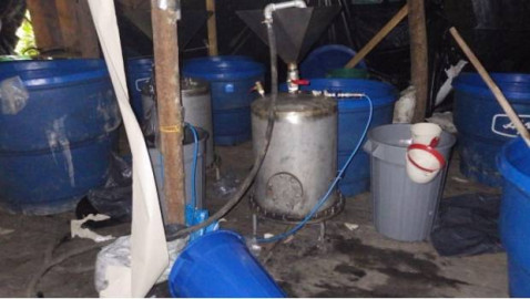 Detienen a dos sujetos al desmantelar narcolaboratorio