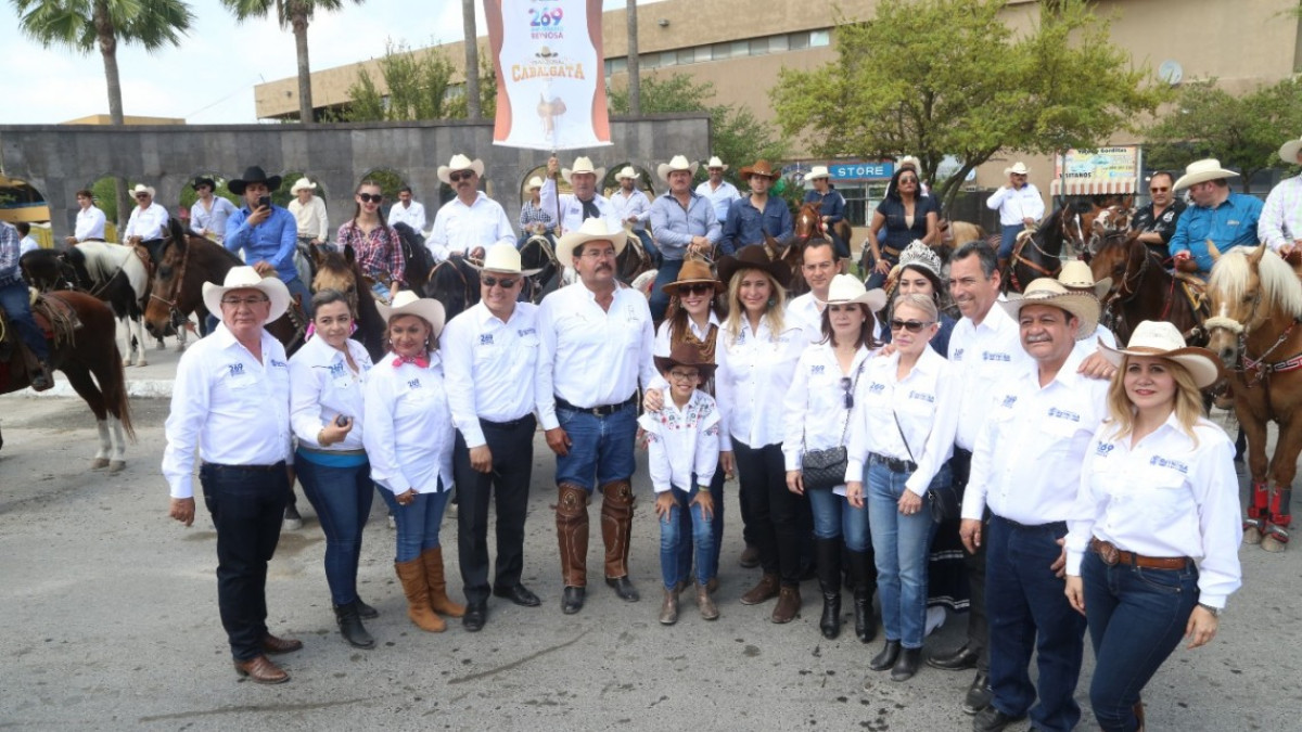 Recorren con Maki 170 jinetes la ruta de la Fundación de Reynosa