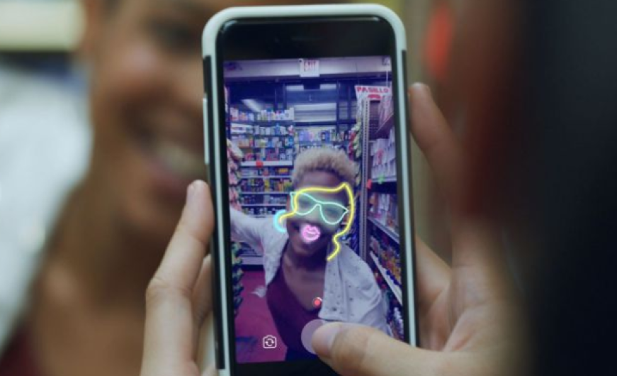 Ahora Facebook cuenta con filtros estilo Snapchat