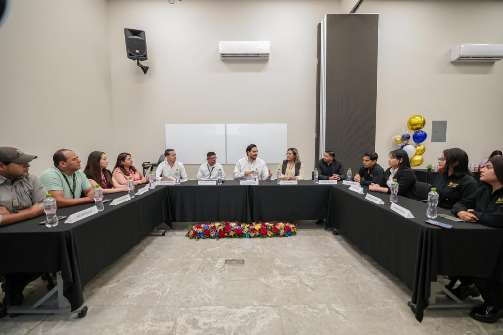 Reconoció Carlos Peña Ortiz a la empresa 4Front al obtener por séptima ocasión el Distintivo H