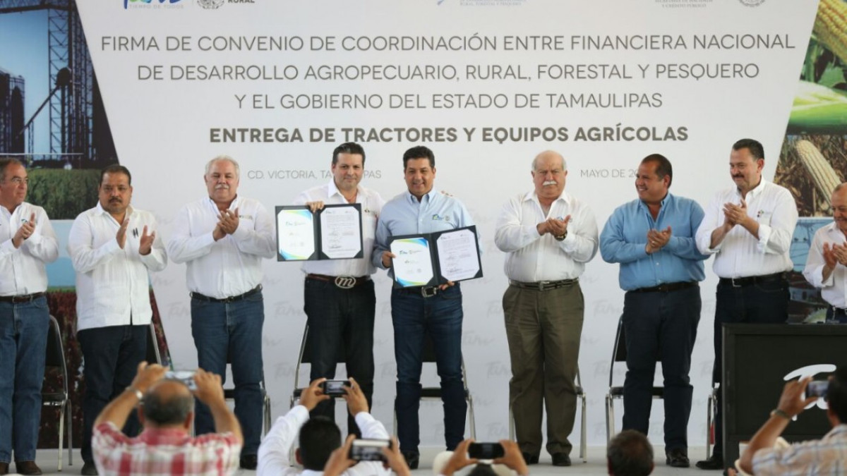 Familias campesinas reciben 3 mil 500 millones de pesos en créditos flexibles 