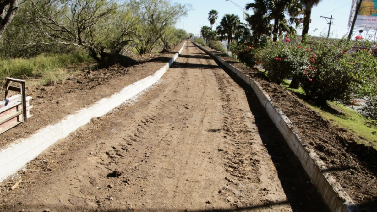 Avanzan trabajos de ciclopista, autorizada por el alcalde en el bordo del río Bravo