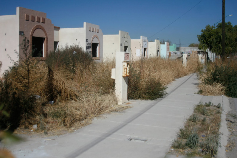 Falta de planeación en la construcción, genera abandono de viviendas 