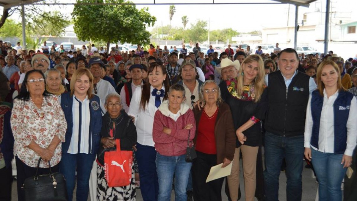 Asiste alcaldesa a entrega de apoyos de “El Adulto Mayor”