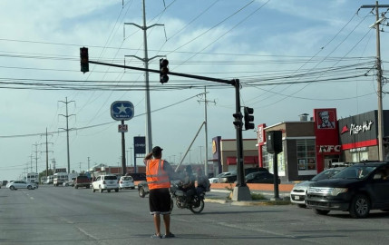 Alcalde anuncia castigo por apagar semáforos