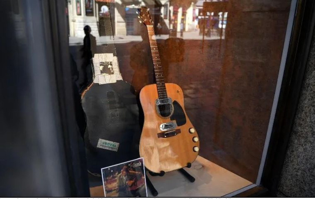 Guitarra de Cobain en "MTV Unplugged" es vendida por 6 mdd