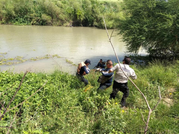 Rescatan bomberos a una persona ahogada en el río Bravo 