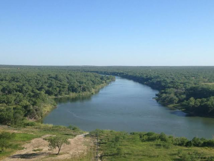 Lluvias aumentan niveles de presas en el Valle, relajan restricciones de uso de agua