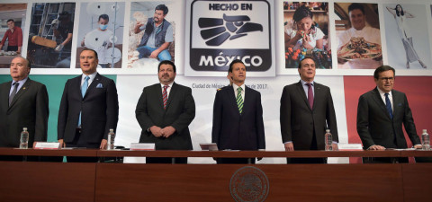 Peña Nieto consultará a empresarios antes de renegociar el TLCAN