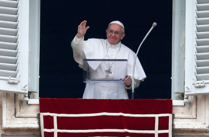 Pide Papa Francisco a jóvenes abatir los 'muros del inmovilismo'