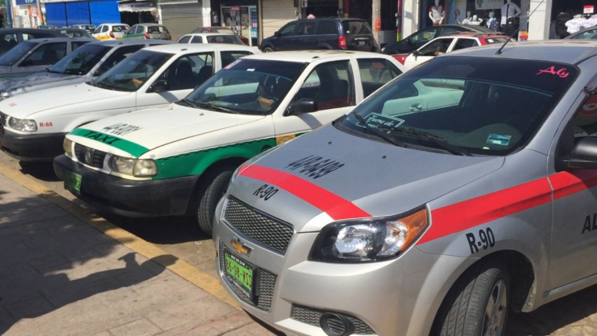 Capacitación a operadores de transporte público avanza