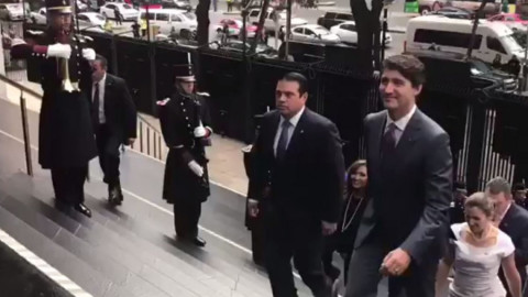 Acude Justin Trudeau al Senado de la República 