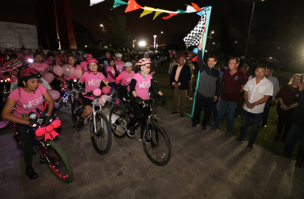 Con “rodada rosa”, celebran Alcalde Mario López y Marsella Huerta “Día Internacional de la Mujer”