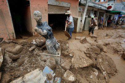 Aumenta a 314 la cifra de muertos tras deslave en Mocoa, Colombia
