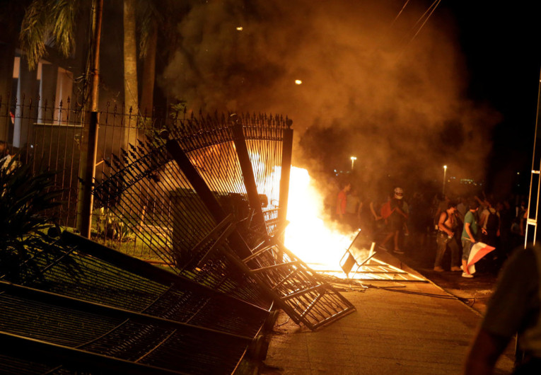 Protestas en Paraguay en rechazo a reelección presidencial