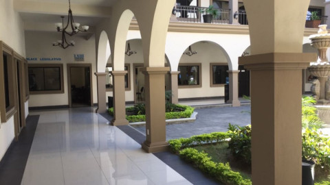 Deportista busca apoyo para participar en maratón.