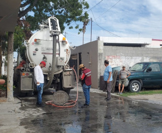 Realizó COMAPA limpieza de drenaje sanitario en Colonia Ampliación Rodríguez 