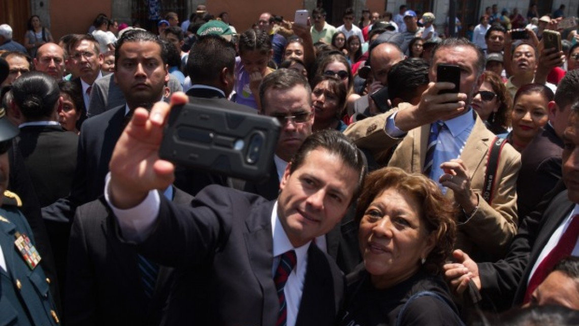 Peña Nieto convivió con ciudadanos del Centro Histórico