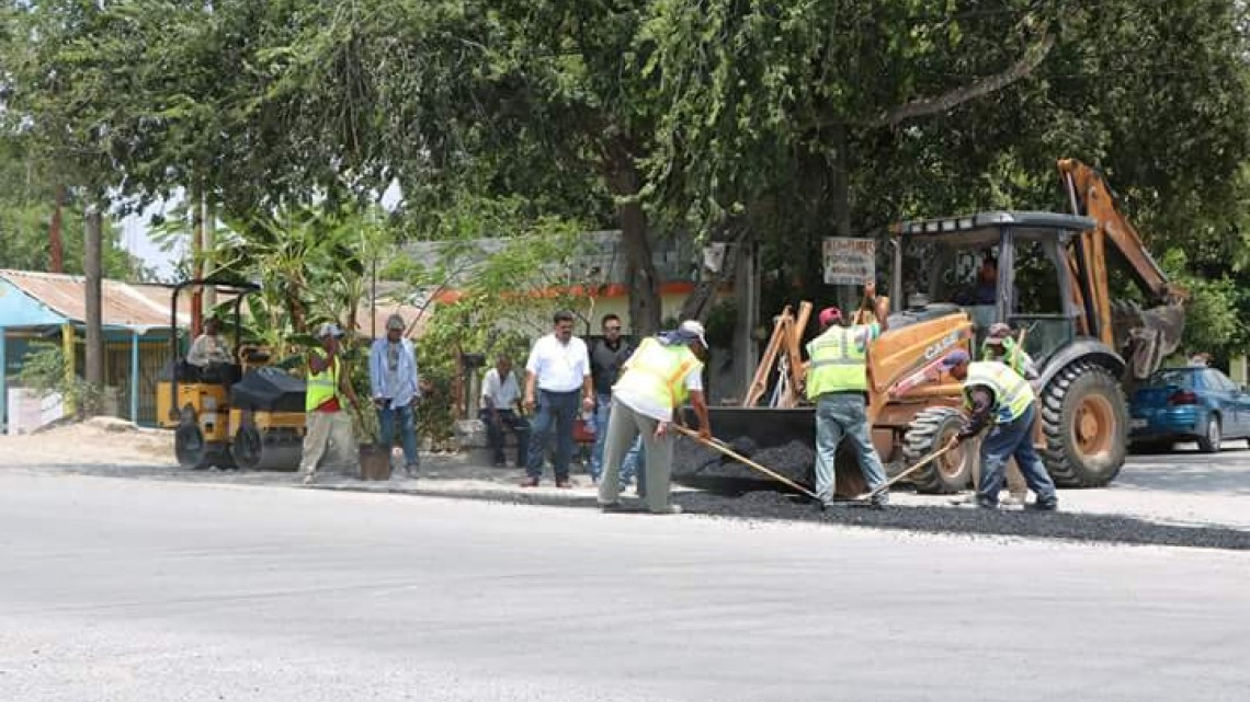 Inician trabajos de bacheo