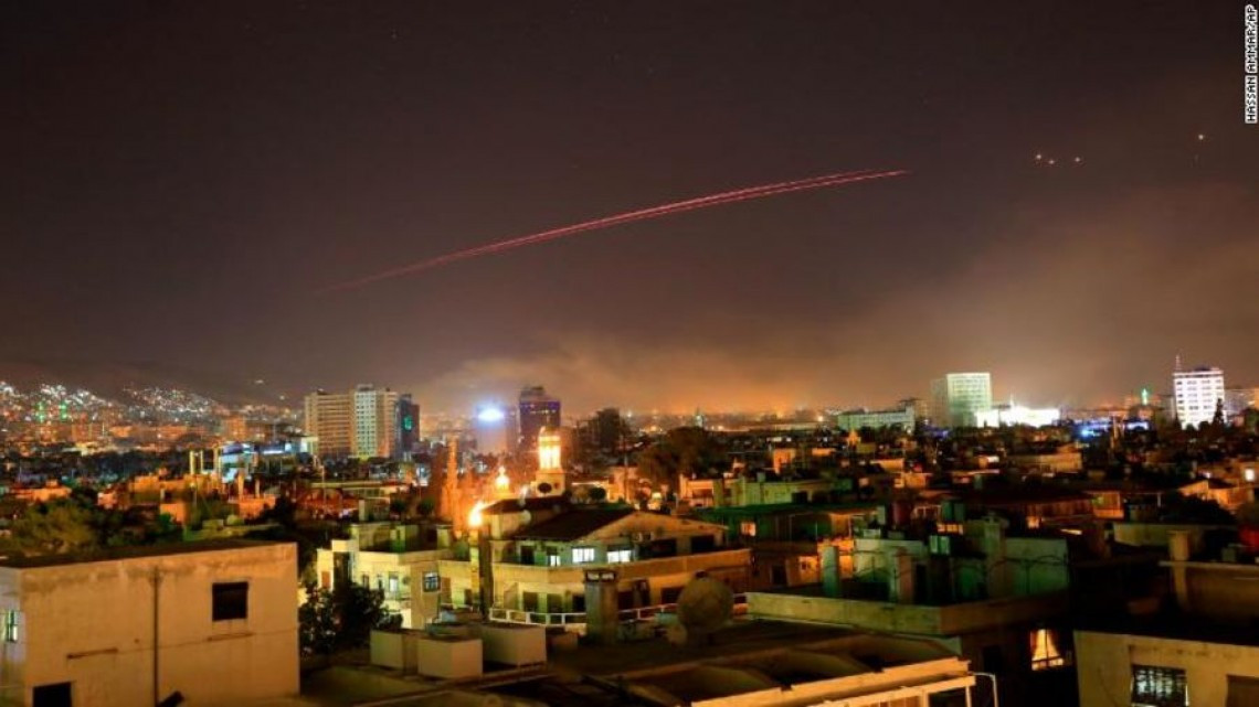 Trump anuncia acción militar contra Siria en represalia a ataque químico
