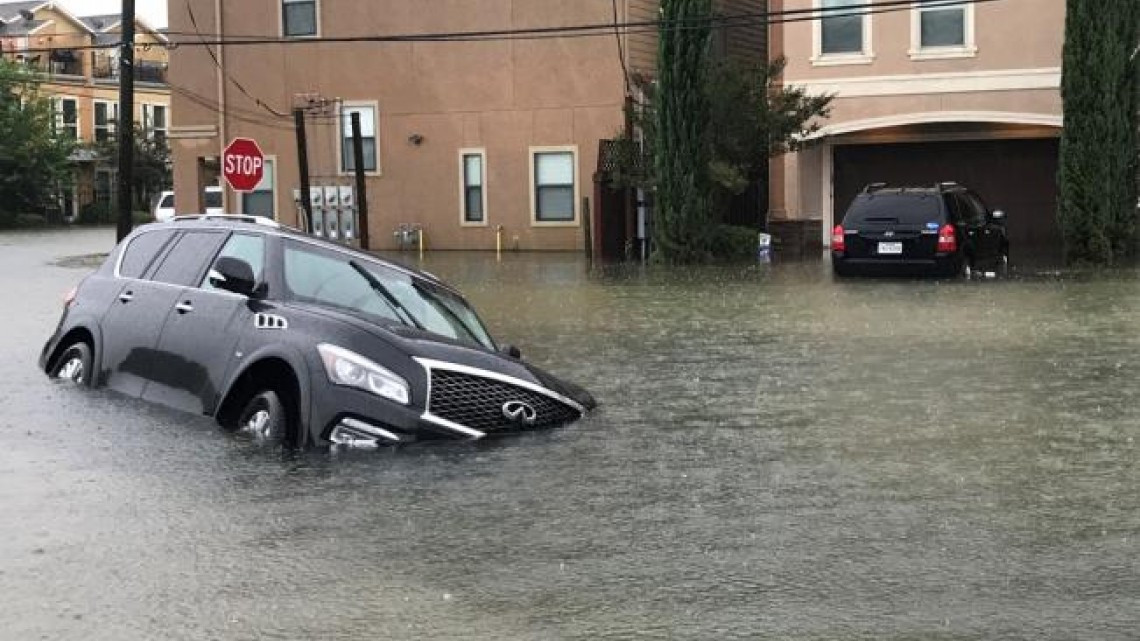 "Harvey" deja grandes daños a su paso por Texas